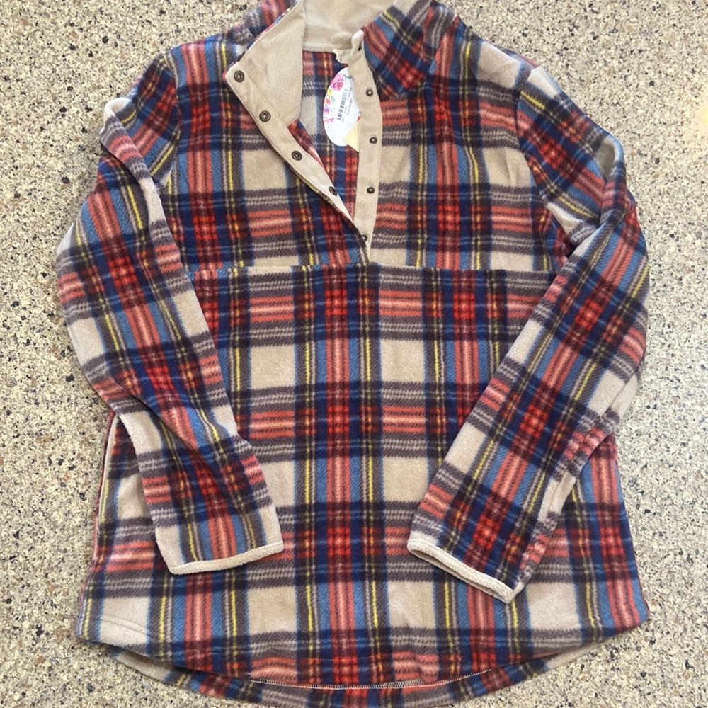 Quarter button pullover